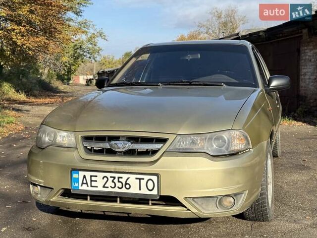 Желтый Дэу Нексия, объемом двигателя 1.5 л и пробегом 194 тыс. км за 2800 $, фото 1 на Automoto.ua