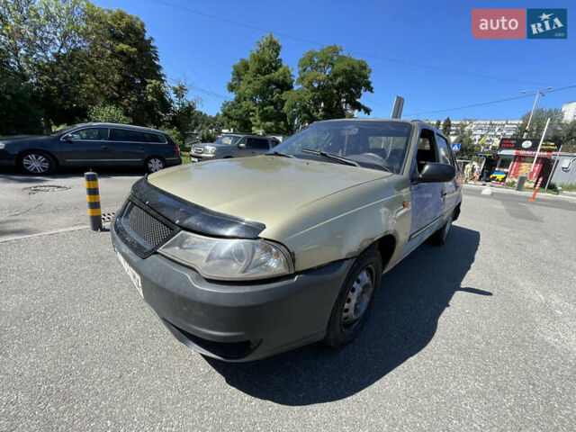 Жовтий Деу Нексія, об'ємом двигуна 1.5 л та пробігом 360 тис. км за 900 $, фото 1 на Automoto.ua