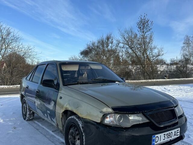 Желтый Дэу Нексия, объемом двигателя 1.5 л и пробегом 360 тыс. км за 605 $, фото 1 на Automoto.ua