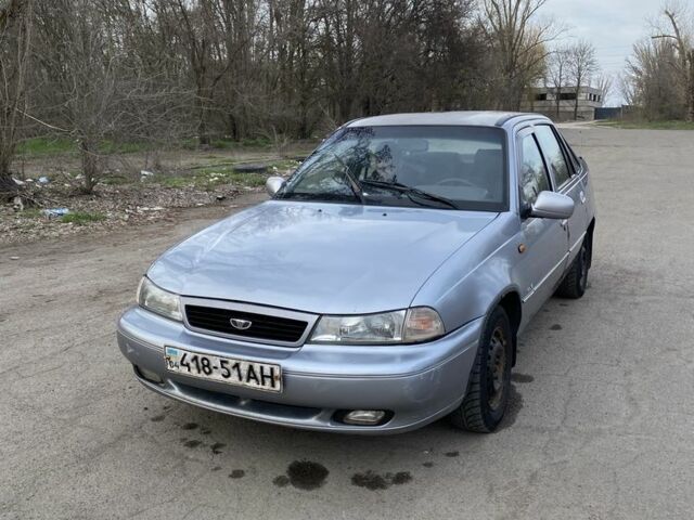 Сірий Деу Нексія, об'ємом двигуна 1.5 л та пробігом 189 тис. км за 950 $, фото 1 на Automoto.ua