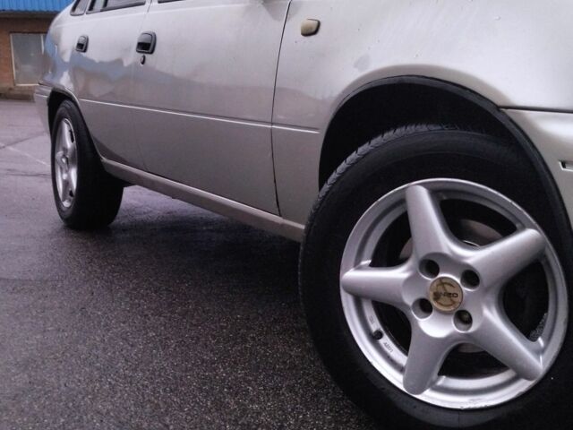 Сірий Деу Нексія, об'ємом двигуна 1.5 л та пробігом 270 тис. км за 2100 $, фото 1 на Automoto.ua