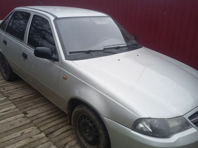 Серый Дэу Нексия, объемом двигателя 0 л и пробегом 150 тыс. км за 1550 $, фото 1 на Automoto.ua