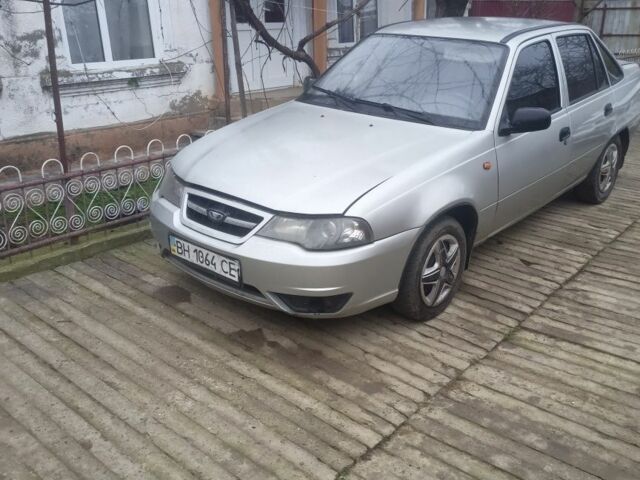 Сірий Деу Нексія, об'ємом двигуна 0 л та пробігом 150 тис. км за 1300 $, фото 1 на Automoto.ua