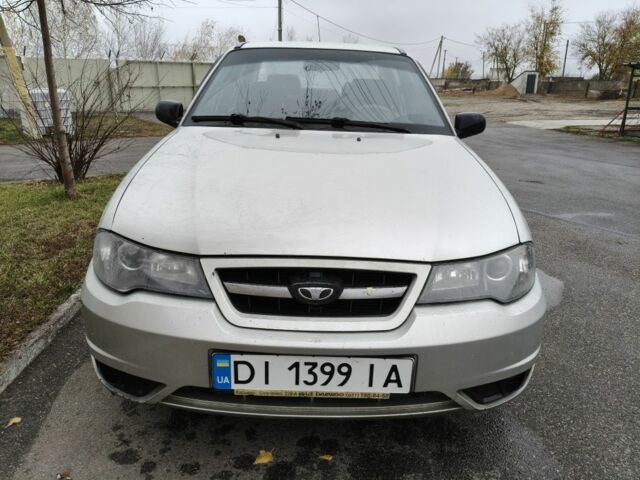 Серый Дэу Нексия, объемом двигателя 1.5 л и пробегом 254 тыс. км за 1200 $, фото 1 на Automoto.ua