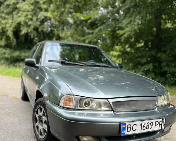 Деу Нексія 1995 у Львові на Automoto.ua Сірий Деу Нексія, об'ємом двигуна 1.5 л та пробігом 290 тис. км за 999 $, фото 1 на Automoto.ua