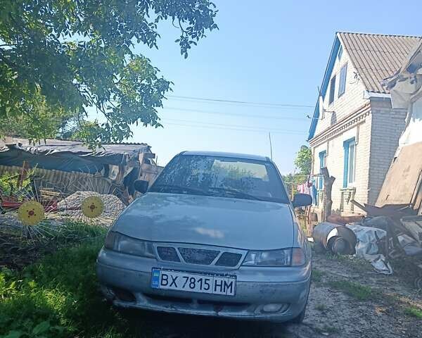 Серый Дэу Нексия, объемом двигателя 1.5 л и пробегом 280 тыс. км за 950 $, фото 1 на Automoto.ua