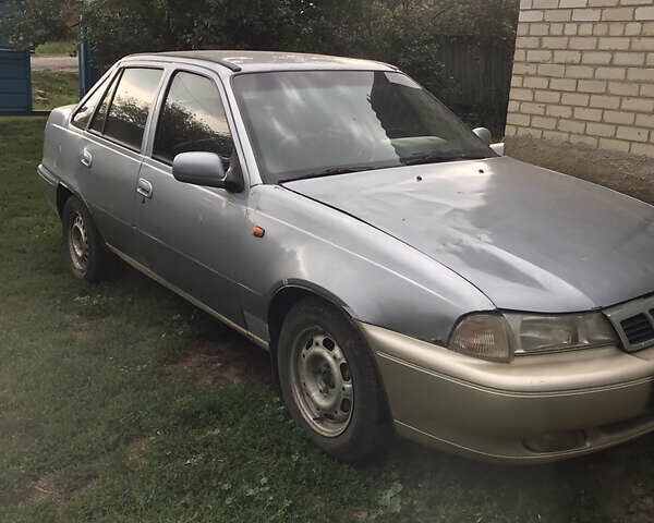 Серый Дэу Нексия, объемом двигателя 1.6 л и пробегом 100 тыс. км за 1100 $, фото 1 на Automoto.ua