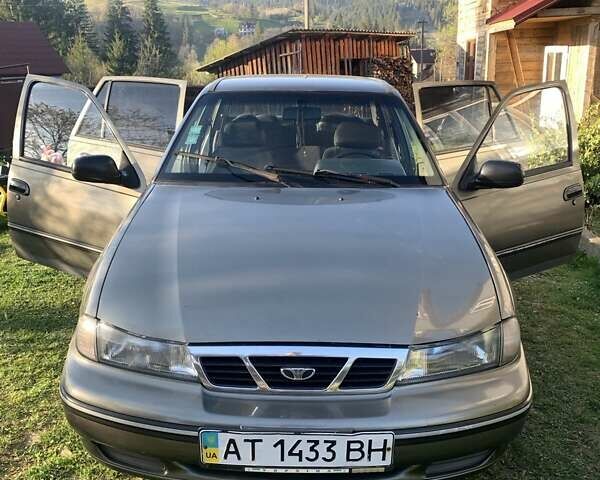 Серый Дэу Нексия, объемом двигателя 1.5 л и пробегом 250 тыс. км за 1500 $, фото 1 на Automoto.ua