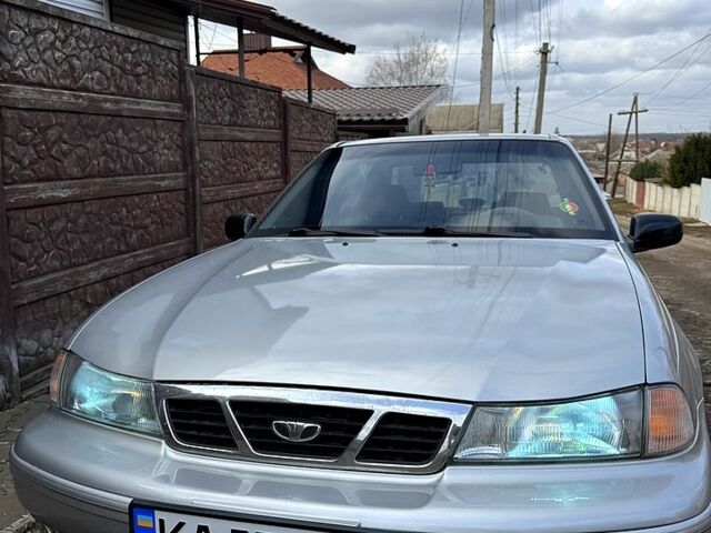 Сірий Деу Нексія, об'ємом двигуна 1.5 л та пробігом 174 тис. км за 2250 $, фото 1 на Automoto.ua