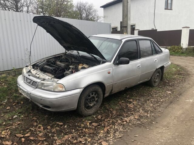 Сірий Деу Нексія, об'ємом двигуна 1.5 л та пробігом 300 тис. км за 400 $, фото 1 на Automoto.ua