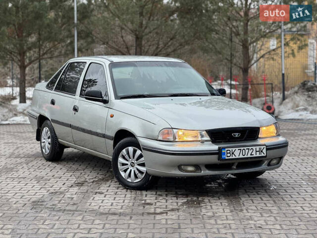 Серый Дэу Нексия, объемом двигателя 1.5 л и пробегом 210 тыс. км за 1049 $, фото 1 на Automoto.ua