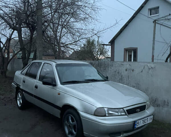 Сірий Деу Нексія, об'ємом двигуна 1.5 л та пробігом 400 тис. км за 1100 $, фото 1 на Automoto.ua