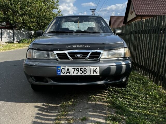 Серый Дэу Нексия, объемом двигателя 1.5 л и пробегом 180 тыс. км за 1200 $, фото 1 на Automoto.ua