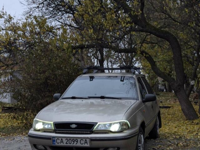 Сірий Деу Нексія, об'ємом двигуна 1.5 л та пробігом 350 тис. км за 1500 $, фото 1 на Automoto.ua
