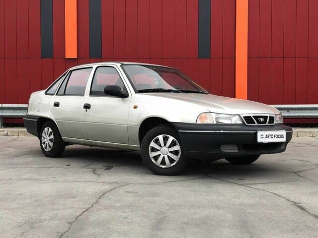 Сірий Деу Нексія, об'ємом двигуна 0 л та пробігом 273 тис. км за 1990 $, фото 1 на Automoto.ua