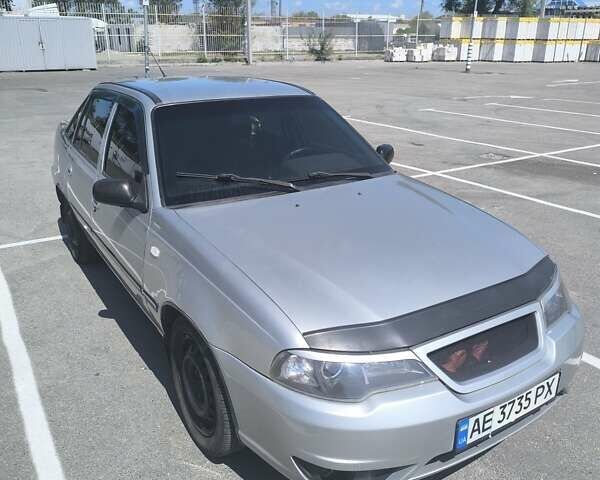 Сірий Деу Нексія, об'ємом двигуна 1.6 л та пробігом 184 тис. км за 1800 $, фото 1 на Automoto.ua