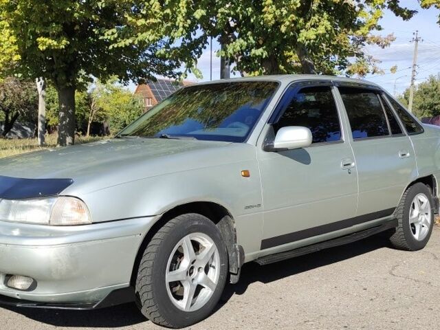 Сірий Деу Нексія, об'ємом двигуна 1.5 л та пробігом 173 тис. км за 1400 $, фото 1 на Automoto.ua