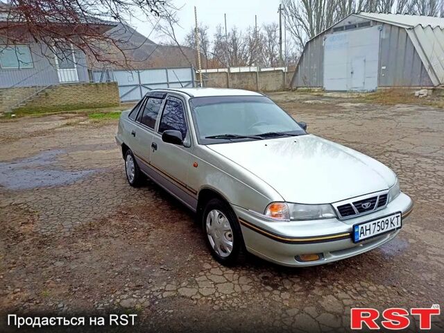 Сірий Деу Нексія, об'ємом двигуна 1.5 л та пробігом 196 тис. км за 1990 $, фото 1 на Automoto.ua