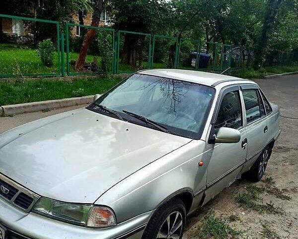 Серый Дэу Нексия, объемом двигателя 1.5 л и пробегом 227 тыс. км за 1350 $, фото 1 на Automoto.ua