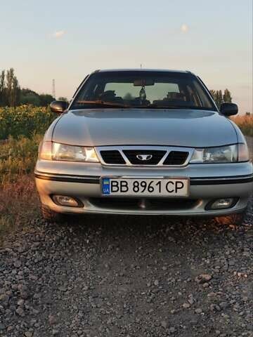 Серый Дэу Нексия, объемом двигателя 1.5 л и пробегом 182 тыс. км за 1450 $, фото 1 на Automoto.ua