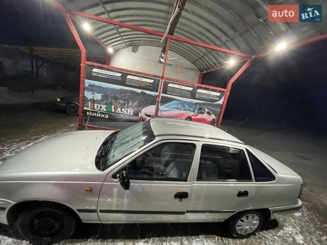 Серый Дэу Нексия, объемом двигателя 1.5 л и пробегом 172 тыс. км за 1650 $, фото 1 на Automoto.ua