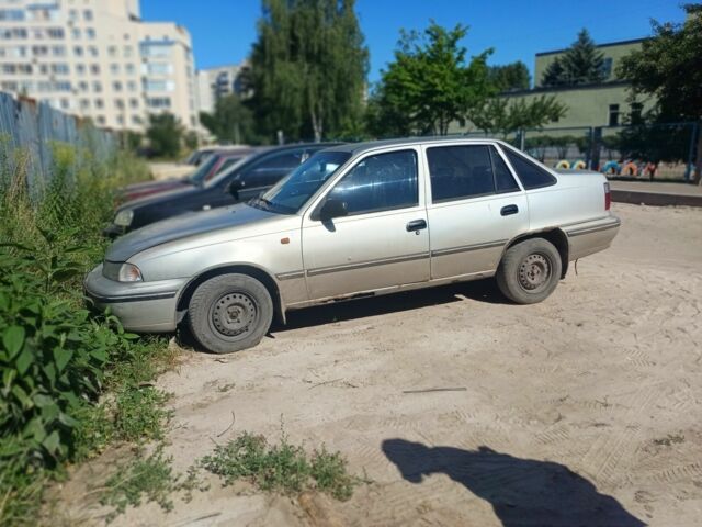 Сірий Деу Нексія, об'ємом двигуна 1.5 л та пробігом 190 тис. км за 1400 $, фото 1 на Automoto.ua