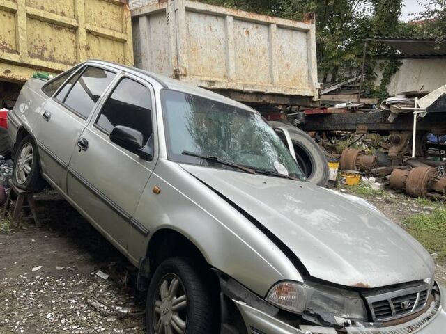Сірий Деу Нексія, об'ємом двигуна 1.6 л та пробігом 128 тис. км за 350 $, фото 1 на Automoto.ua