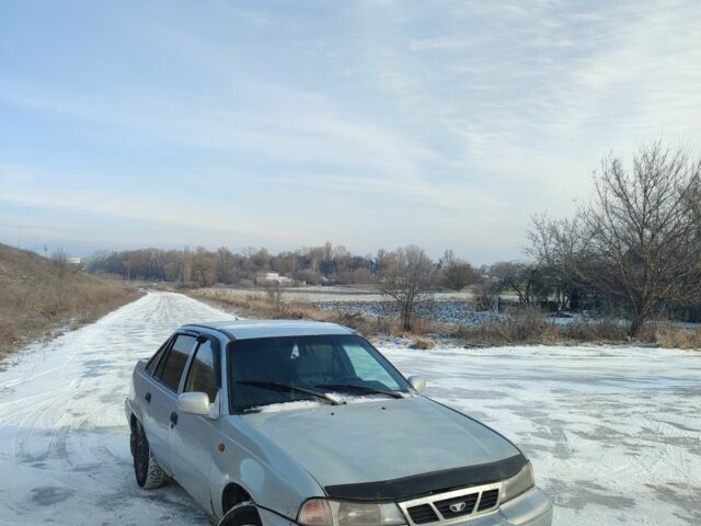 Серый Дэу Нексия, объемом двигателя 1.5 л и пробегом 50 тыс. км за 812 $, фото 1 на Automoto.ua