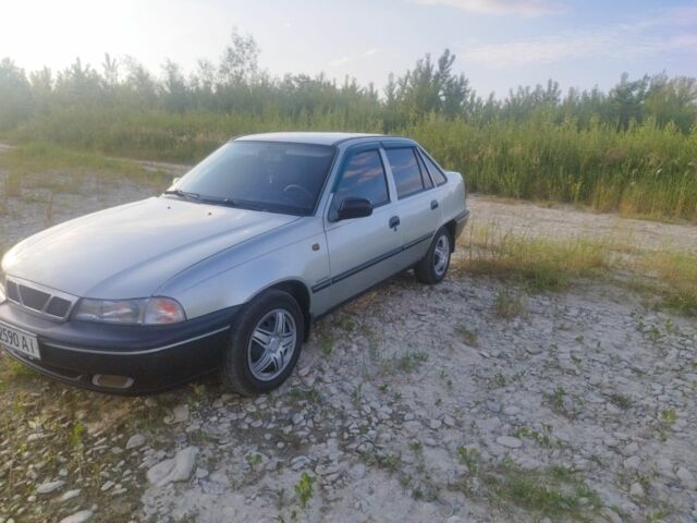 Сірий Деу Нексія, об'ємом двигуна 0 л та пробігом 193 тис. км за 1650 $, фото 1 на Automoto.ua