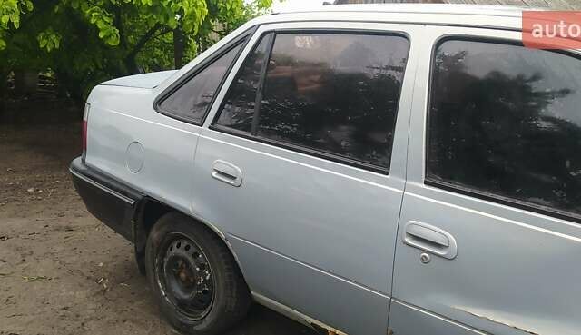 Серый Дэу Нексия, объемом двигателя 1.5 л и пробегом 334 тыс. км за 333 $, фото 1 на Automoto.ua