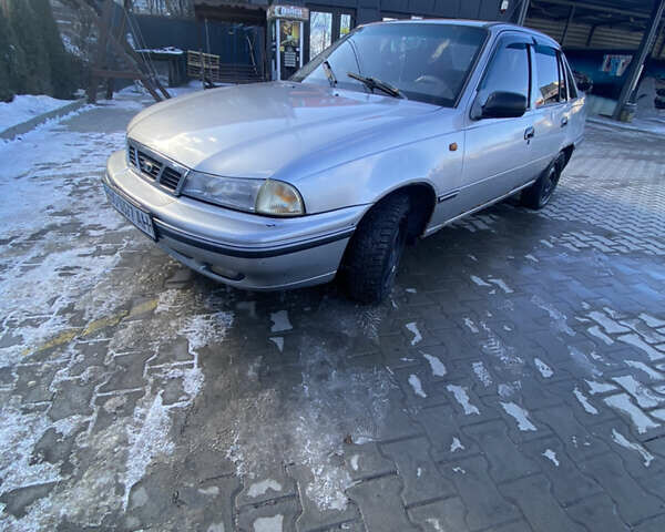 Сірий Деу Нексія, об'ємом двигуна 1.5 л та пробігом 270 тис. км за 1500 $, фото 1 на Automoto.ua
