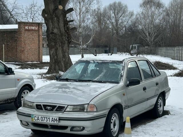 Сірий Деу Нексія, об'ємом двигуна 1.5 л та пробігом 98 тис. км за 3200 $, фото 1 на Automoto.ua