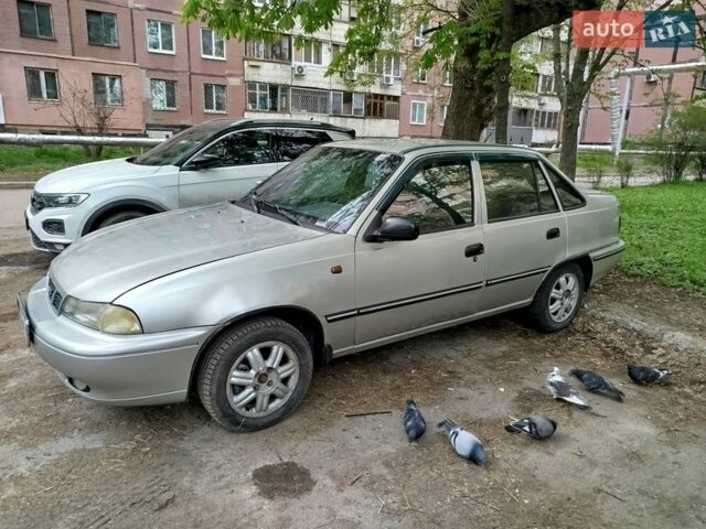 Серый Дэу Нексия, объемом двигателя 1.5 л и пробегом 237 тыс. км за 1500 $, фото 1 на Automoto.ua