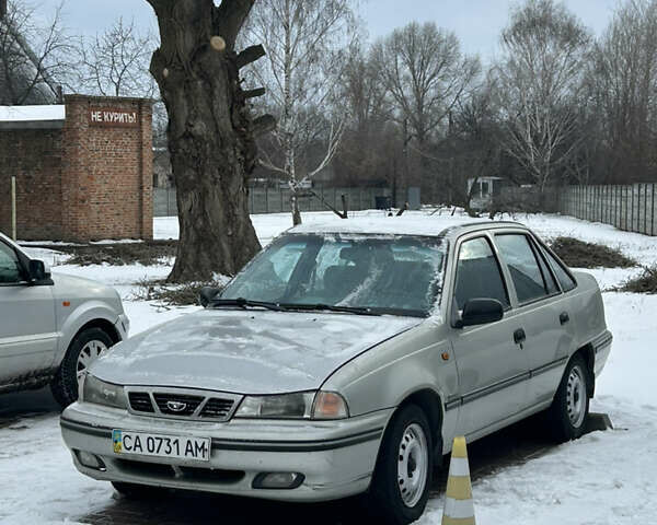 Серый Дэу Нексия, объемом двигателя 1.6 л и пробегом 98 тыс. км за 3200 $, фото 1 на Automoto.ua