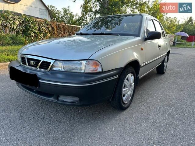 Серый Дэу Нексия, объемом двигателя 1.5 л и пробегом 194 тыс. км за 2300 $, фото 1 на Automoto.ua