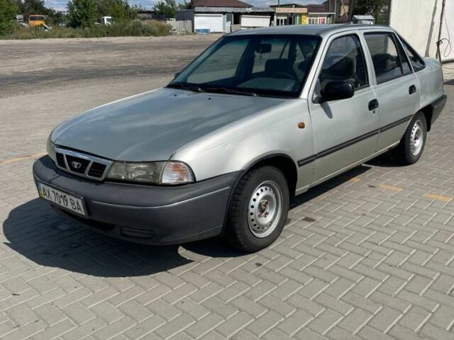 Сірий Деу Нексія, об'ємом двигуна 1.5 л та пробігом 142 тис. км за 1400 $, фото 1 на Automoto.ua