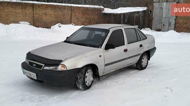 Сірий Деу Нексія, об'ємом двигуна 1.5 л та пробігом 200 тис. км за 900 $, фото 1 на Automoto.ua