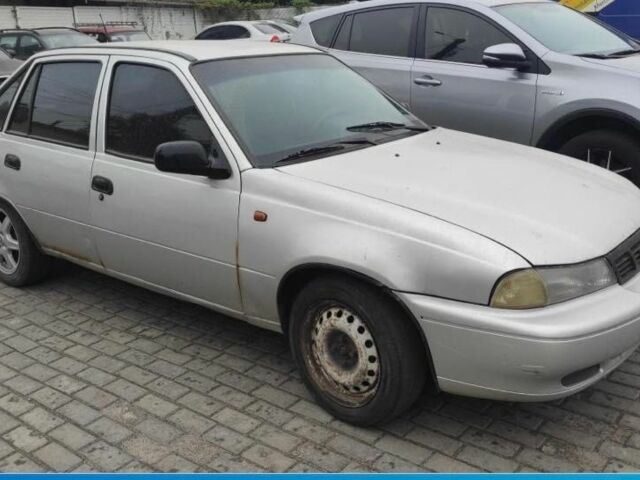 Серый Дэу Нексия, объемом двигателя 1.5 л и пробегом 121 тыс. км за 700 $, фото 1 на Automoto.ua