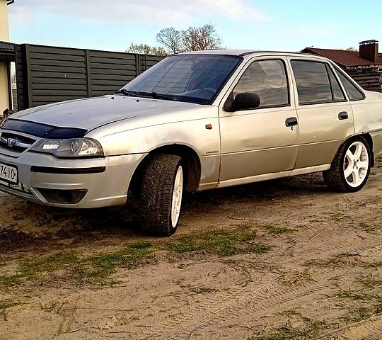 Серый Дэу Нексия, объемом двигателя 1.5 л и пробегом 306 тыс. км за 2300 $, фото 1 на Automoto.ua