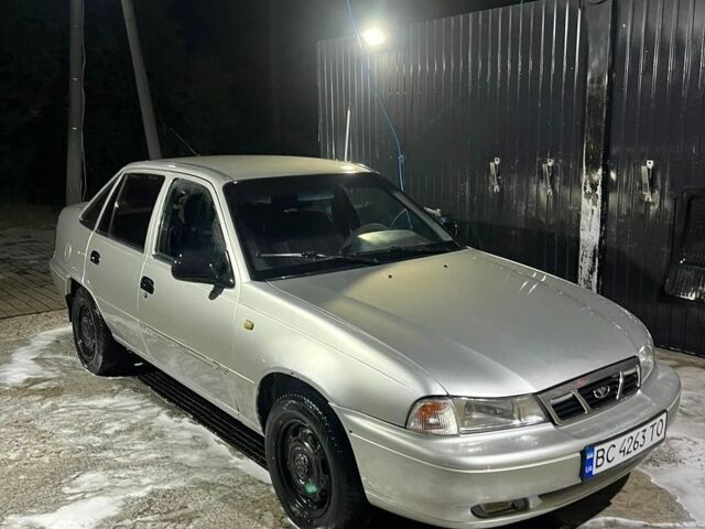 Сірий Деу Нексія, об'ємом двигуна 1.5 л та пробігом 210 тис. км за 899 $, фото 1 на Automoto.ua