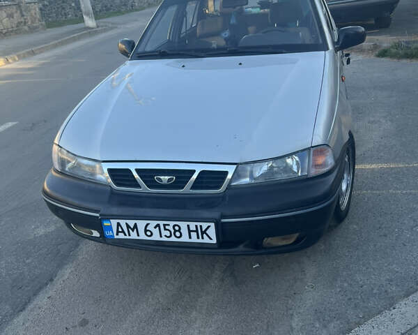 Серый Дэу Нексия, объемом двигателя 1.5 л и пробегом 215 тыс. км за 1700 $, фото 1 на Automoto.ua