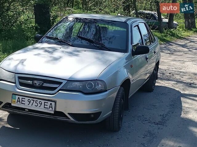 Серый Дэу Нексия, объемом двигателя 1.5 л и пробегом 350 тыс. км за 1200 $, фото 1 на Automoto.ua