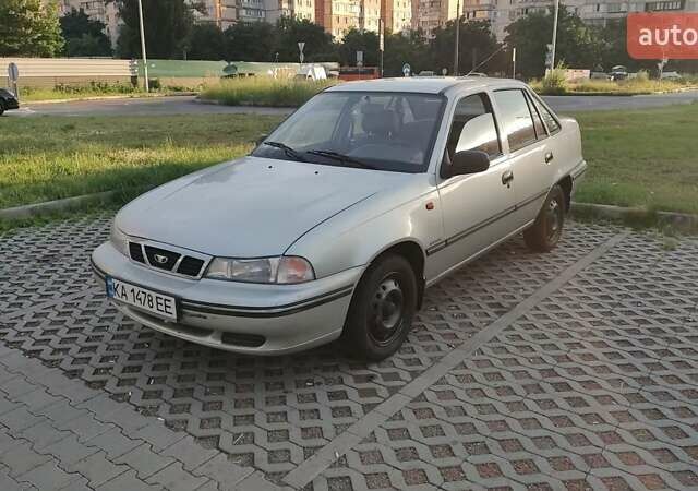 Сірий Деу Нексія, об'ємом двигуна 1.5 л та пробігом 53 тис. км за 1990 $, фото 1 на Automoto.ua