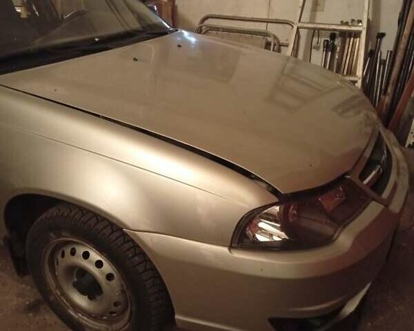 Серый Дэу Нексия, объемом двигателя 0 л и пробегом 30 тыс. км за 4500 $, фото 1 на Automoto.ua