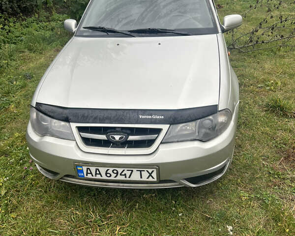 Серый Дэу Нексия, объемом двигателя 1.5 л и пробегом 200 тыс. км за 1800 $, фото 1 на Automoto.ua