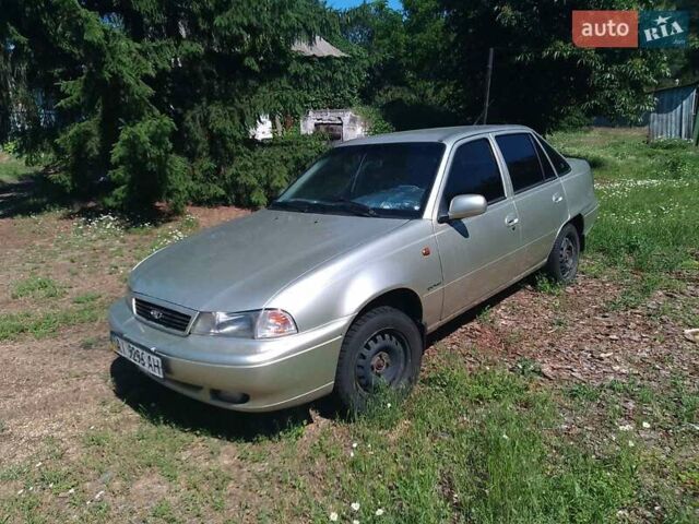 Сірий Деу Нексія, об'ємом двигуна 1.5 л та пробігом 171 тис. км за 2100 $, фото 1 на Automoto.ua