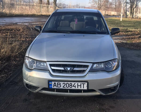 Серый Дэу Нексия, объемом двигателя 1.5 л и пробегом 180 тыс. км за 1299 $, фото 1 на Automoto.ua