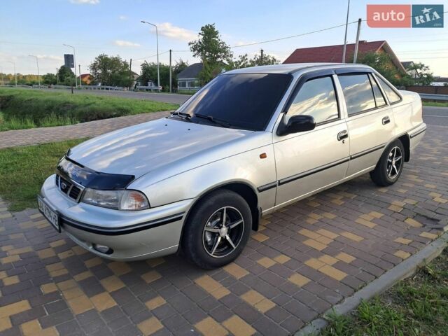 Сірий Деу Нексія, об'ємом двигуна 1.5 л та пробігом 300 тис. км за 1800 $, фото 1 на Automoto.ua