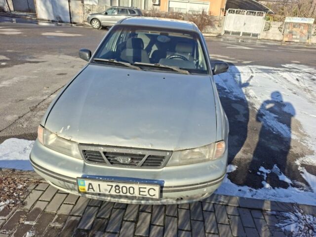 Серый Дэу Нексия, объемом двигателя 1 л и пробегом 250 тыс. км за 1000 $, фото 1 на Automoto.ua