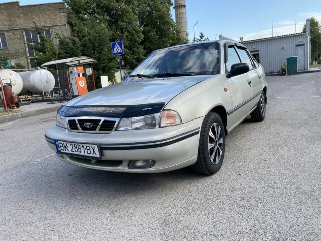 Сірий Деу Нексія, об'ємом двигуна 1.5 л та пробігом 173 тис. км за 1450 $, фото 1 на Automoto.ua